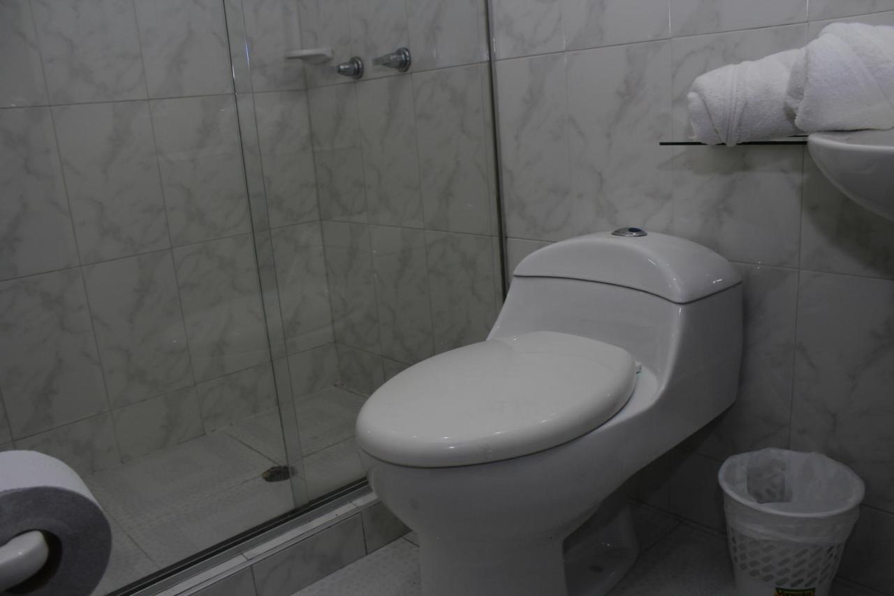 Hotel Dorado Plaza Bogotá Esterno foto