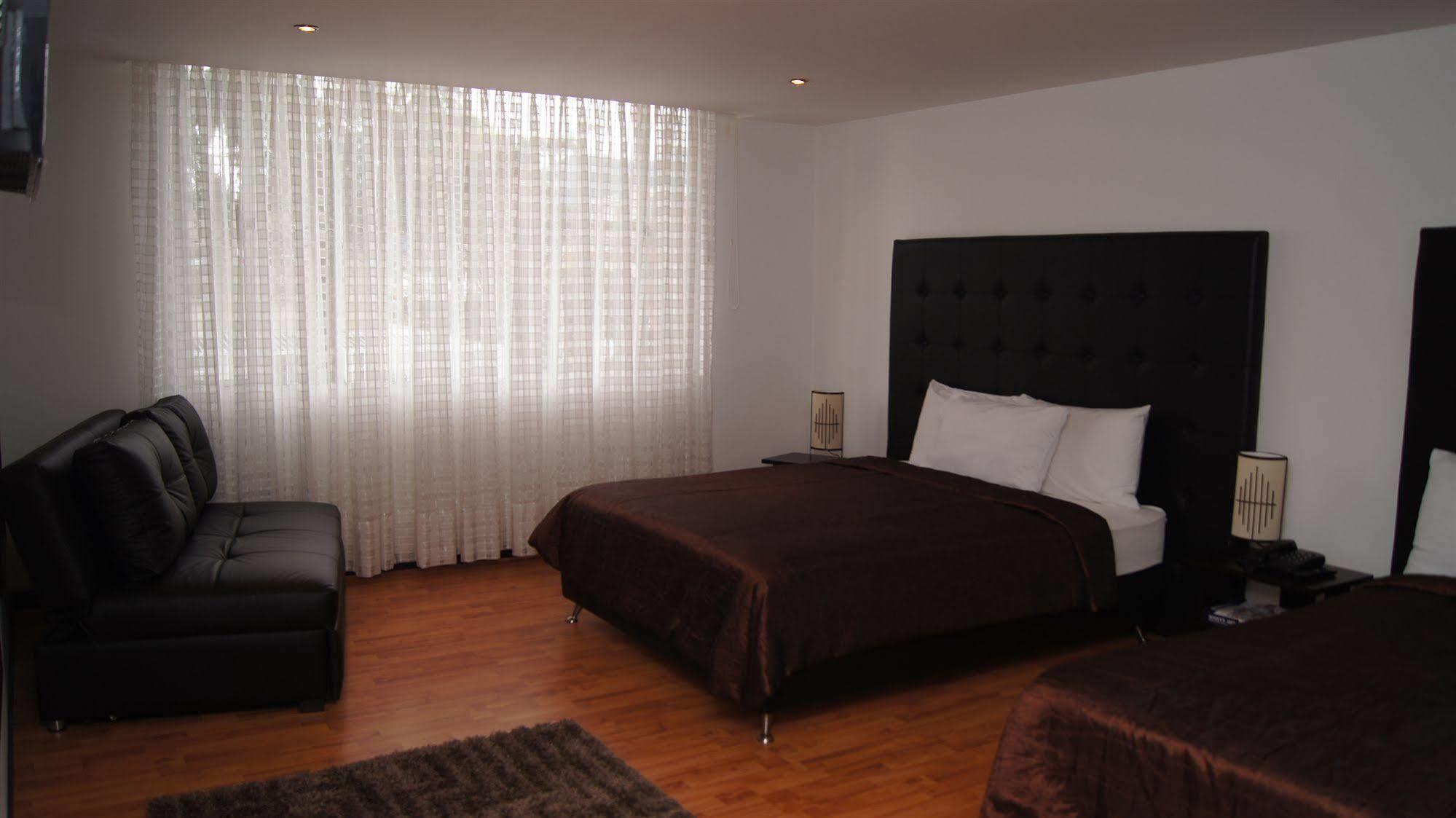 Hotel Dorado Plaza Bogotá Esterno foto